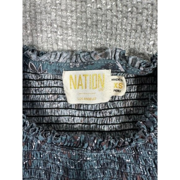 Nation Ltd Top Womens Extra Small Blue Floral‎ Marion Babydoll Smocked Tee - Picture 7 of 11